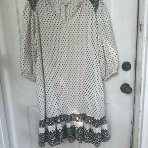 Knox Rose White and Black v neck Dress or swim cover with pockets